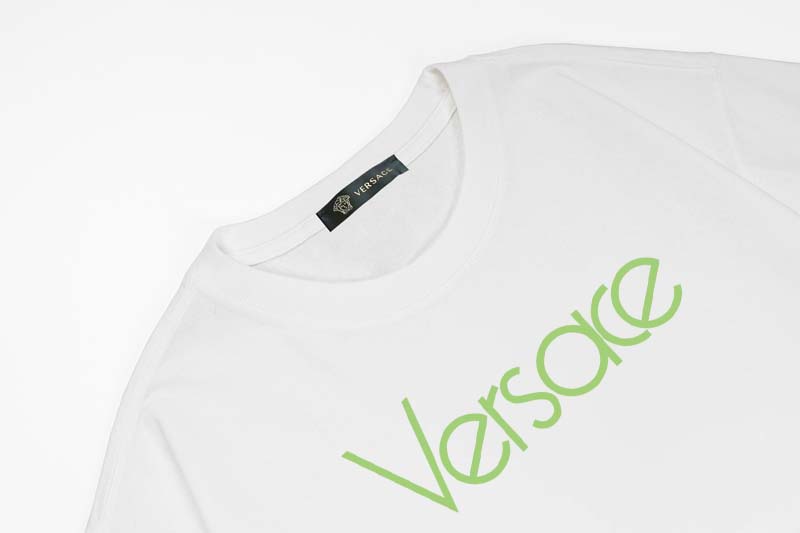 【VERSACE  公式旗艦店】ヴェルサーチ Tシャツご好評に付き再入荷 24628