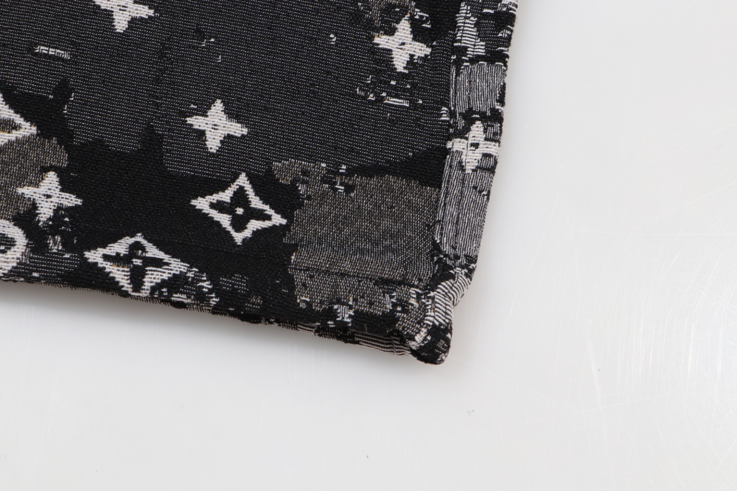 【LOUIS VUITTON 公式旗艦店】ルイヴィトン  ショートパンツ  ご好評に付き再入荷！