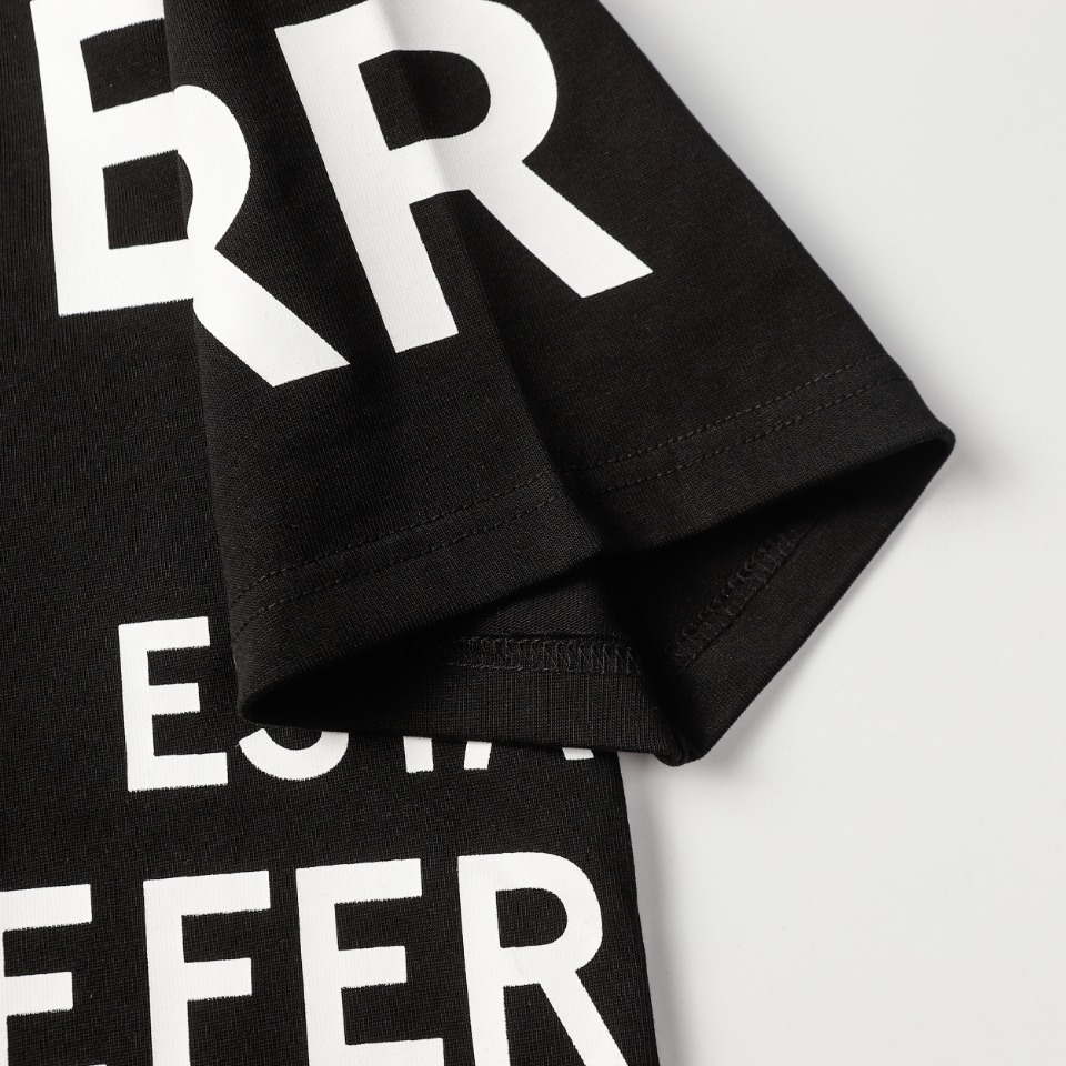 【BURBERRY  公式旗艦店】バーバリー Tシャツ ご好評に付き再入荷！