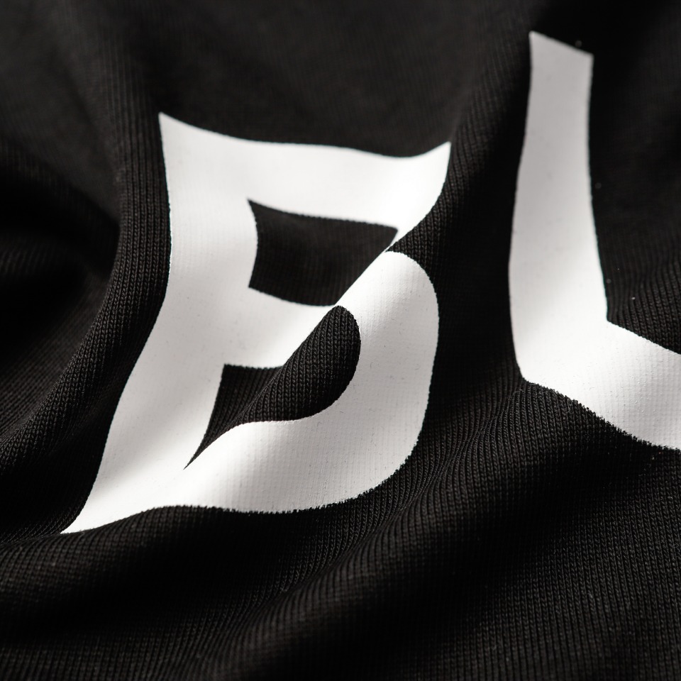 【BURBERRY  公式旗艦店】バーバリー Tシャツ ご好評に付き再入荷！