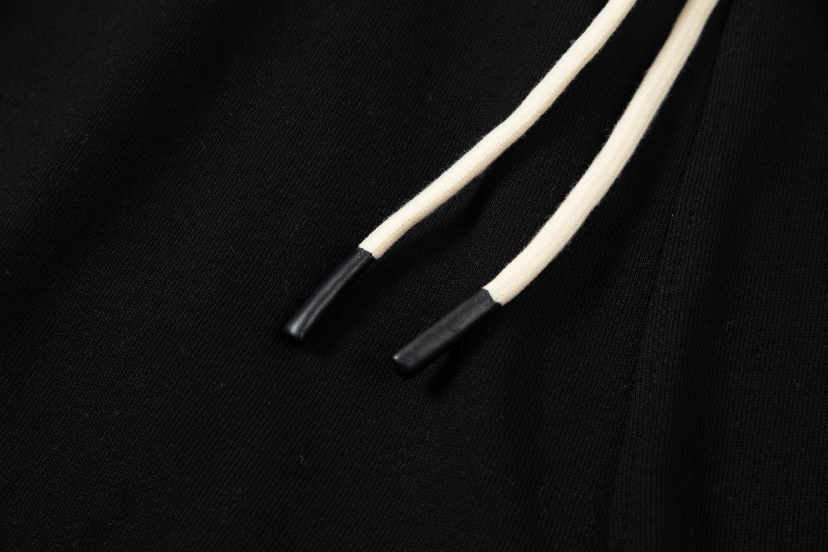 【BALENCIAGA  公式旗艦店】バレンシアガ  ショートパンツ  ご好評に付き再入荷！