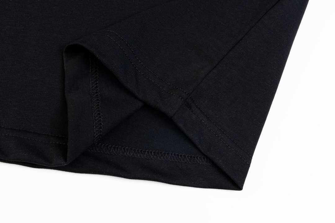 【CHROME HEARTS 公式旗艦店】クロムハーツ  Tシャツ ご好評に付き再入荷！