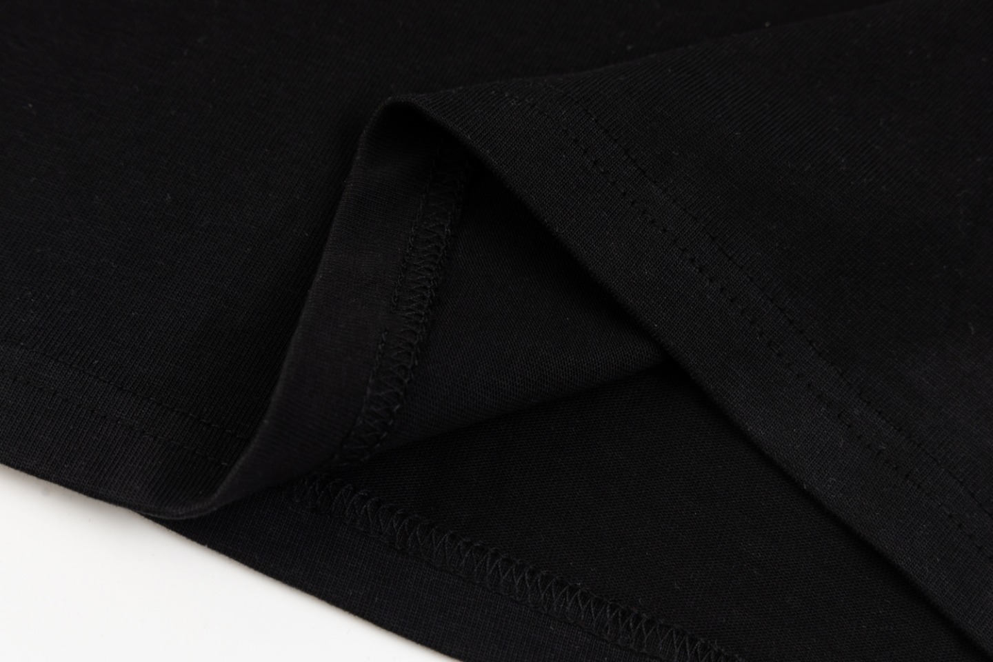 【CELINE  公式旗艦店】セリーヌ  Tシャツ ご好評に付き再入荷！