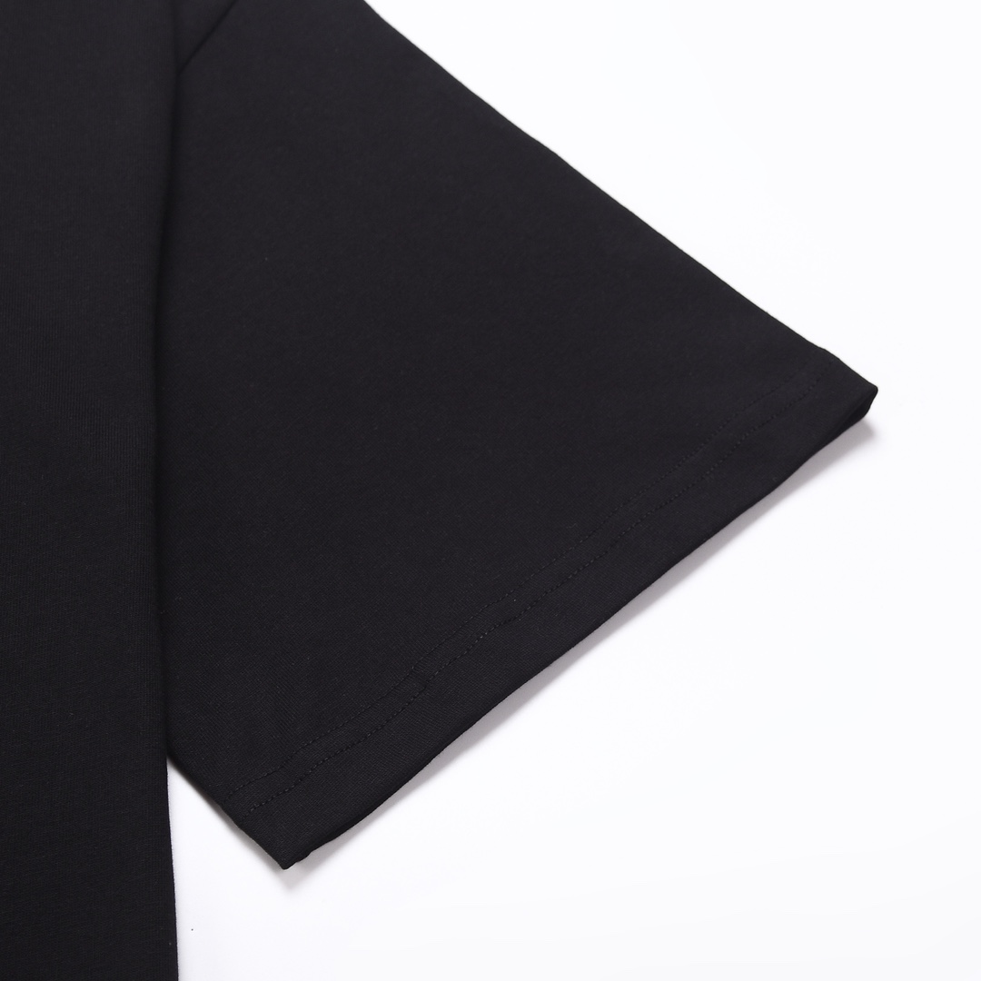 【BALENCIAGA   公式旗艦店】バレンシアガ  Tシャツ ご好評に付き再入荷！