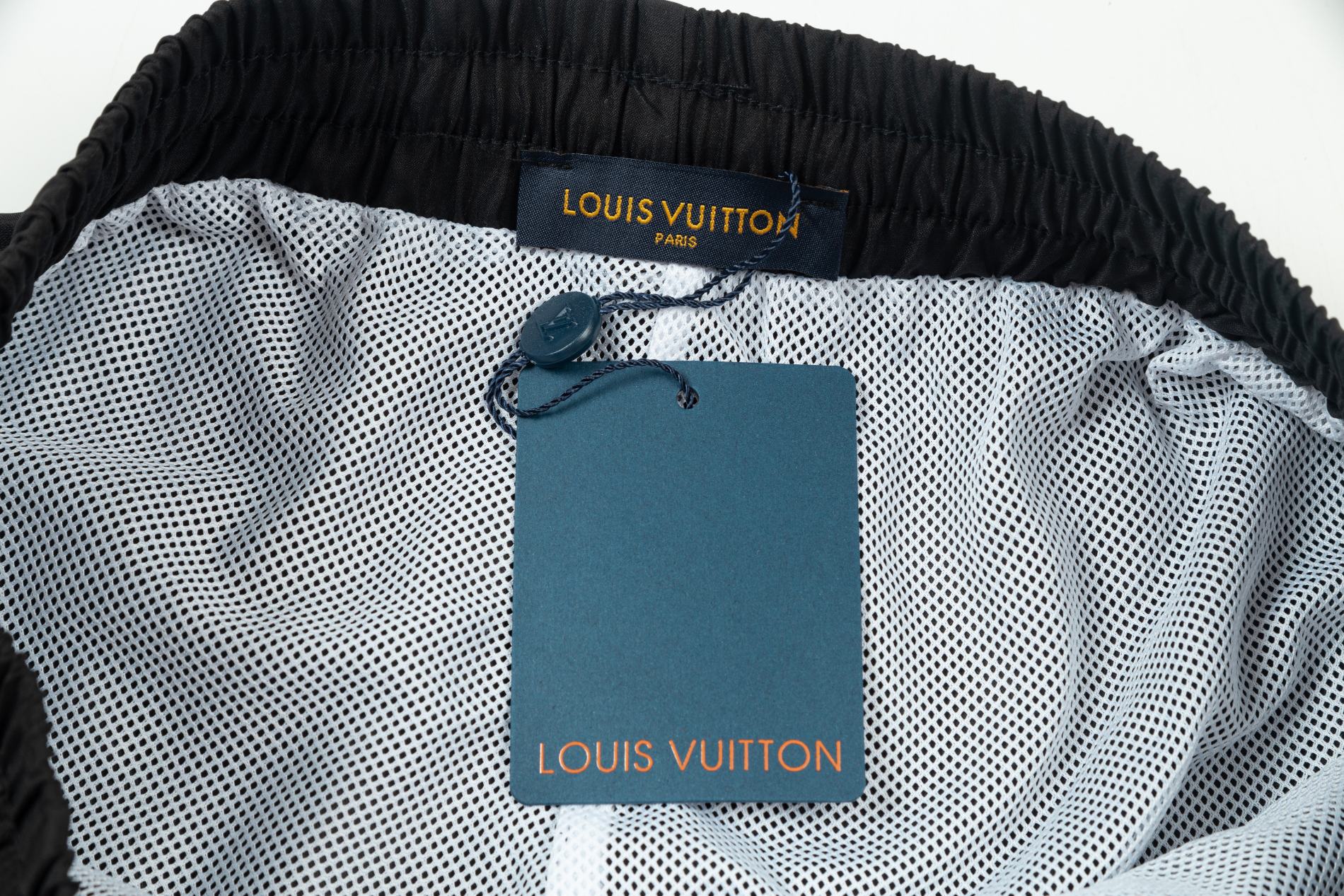 【LOUIS VUITTON  公式旗艦店】ルイヴィトン  ショートパンツ  ご好評に付き再入荷！