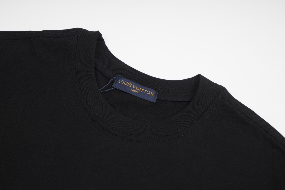 【Supreme & LOUIS VUITTON   公式旗艦店】シュプリーム & ルイヴィトン   Tシャツご好評に付き再入荷！