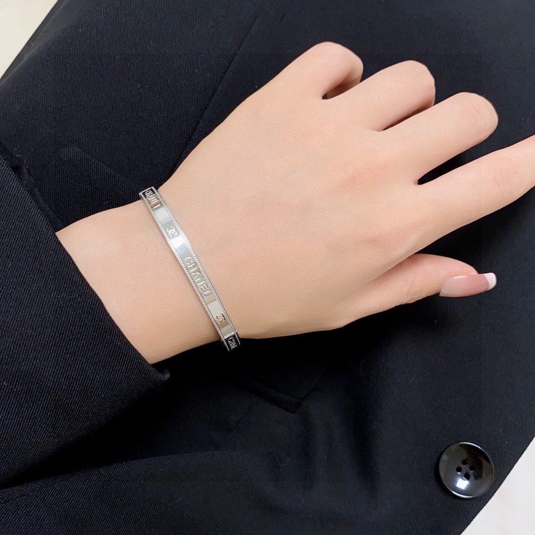 【CHANEL】ブレスレット、ファッションシンプルなスタイル 2471