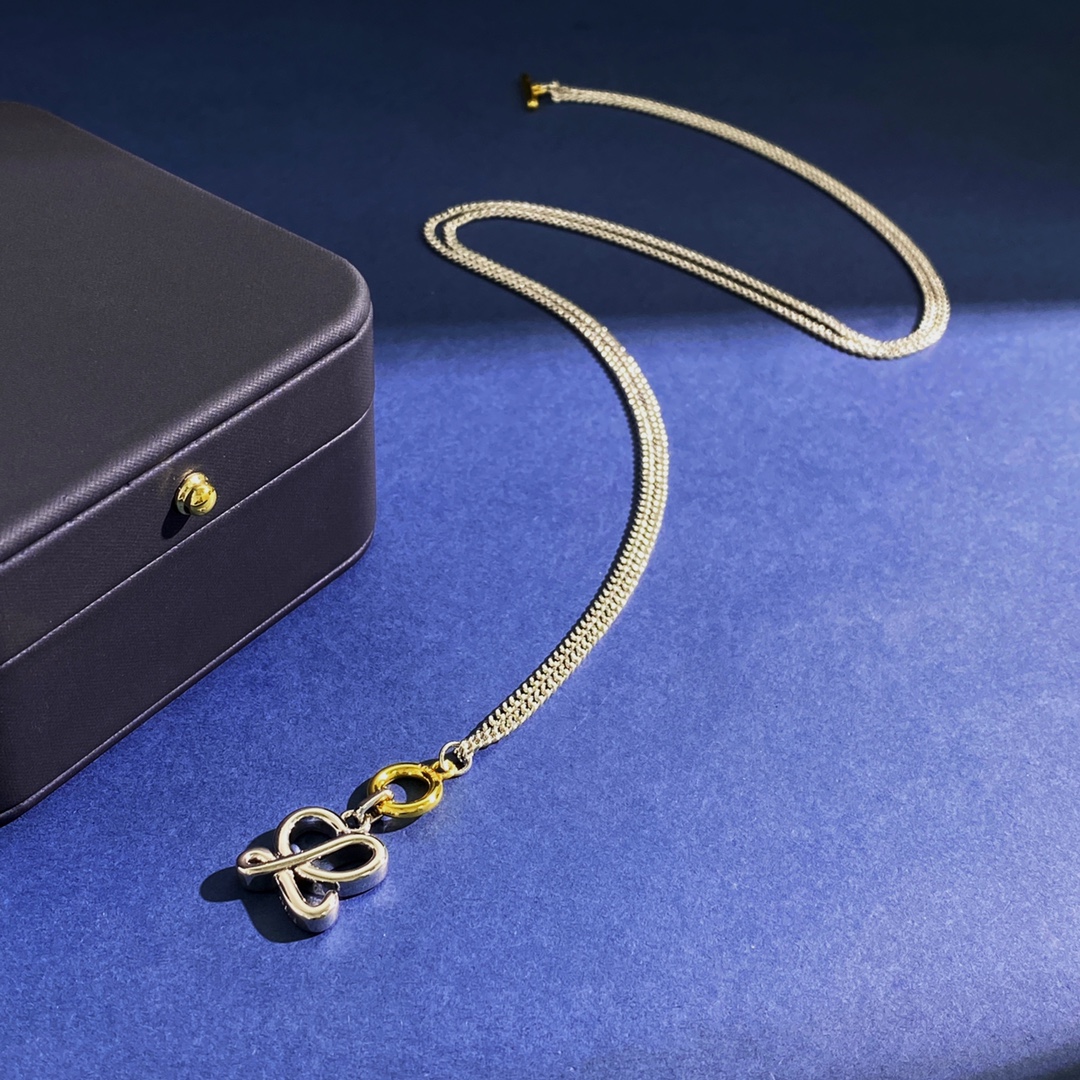 【LOEWE】ネックレス、新しいネックレス万能シンプルファッションオーナメント 2474