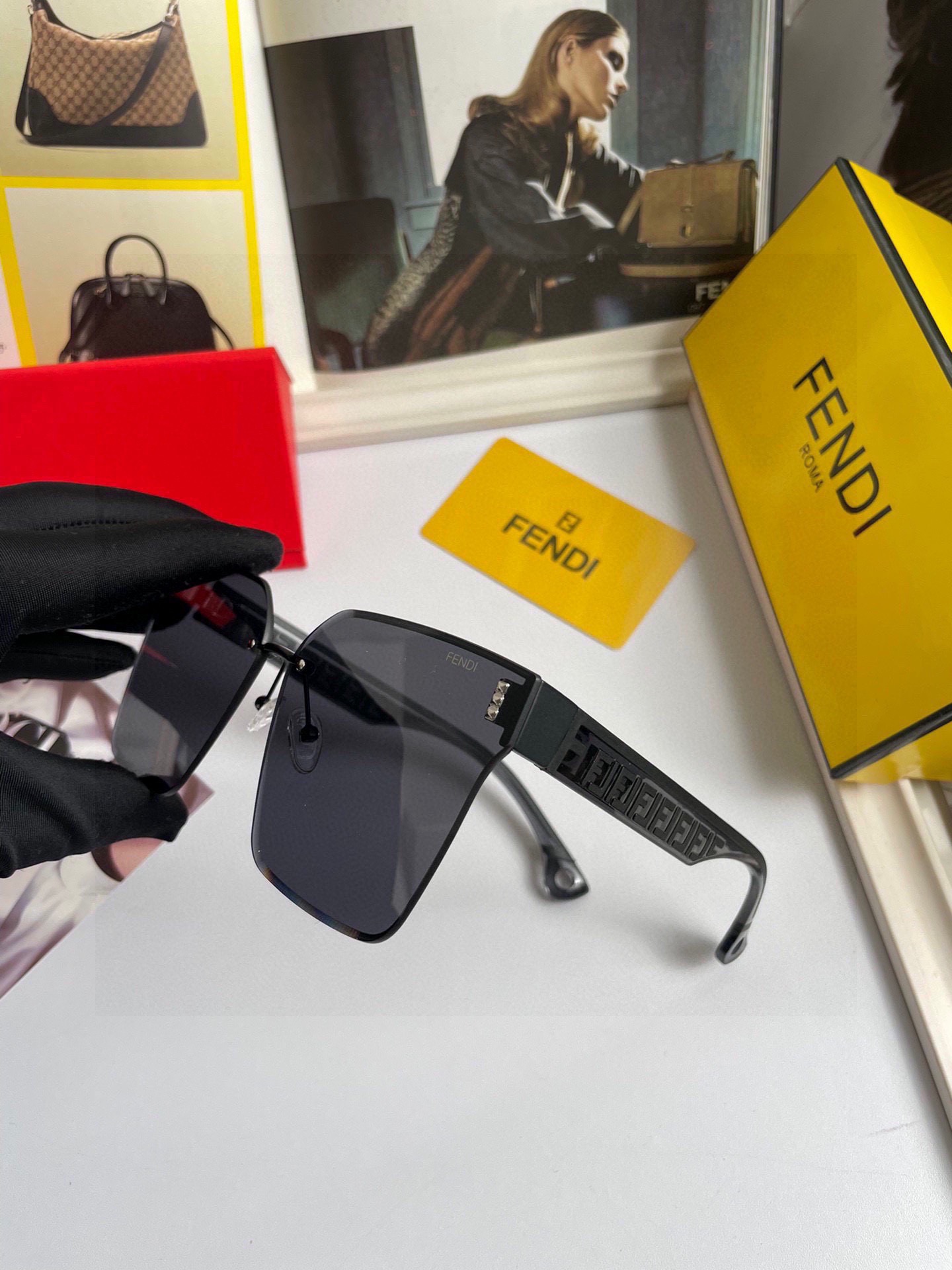 FENDI(フェンディ ) サングラス 24706