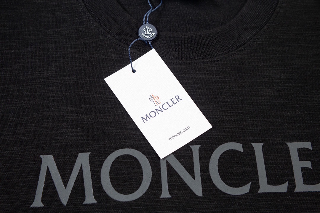 【MONCLER  公式旗艦店】 モンクレール  Tシャツ ご好評に付き再入荷！