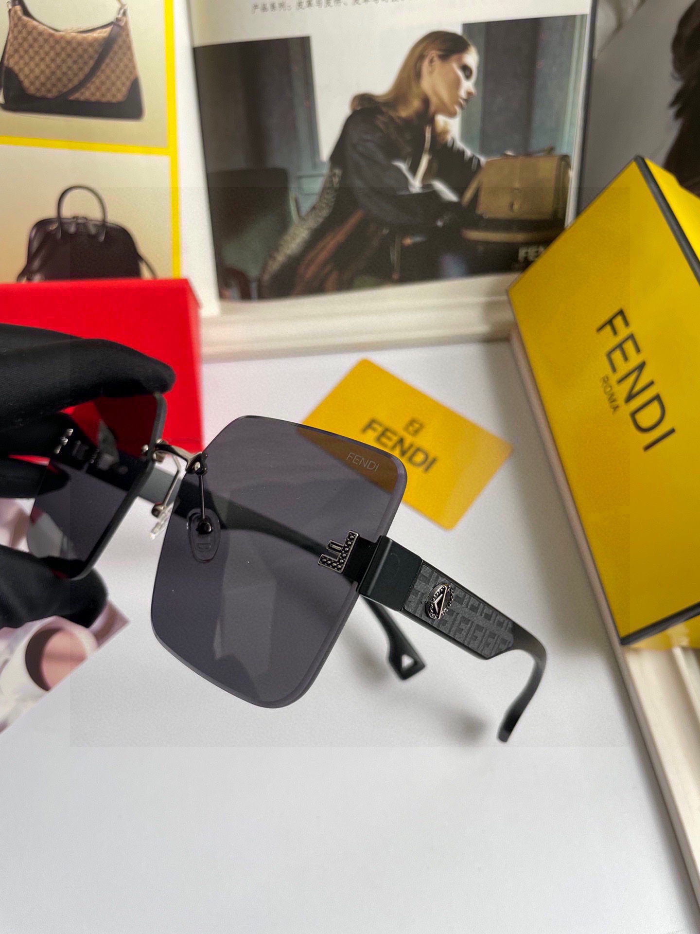 FENDI(フェンディ ) サングラス 24706