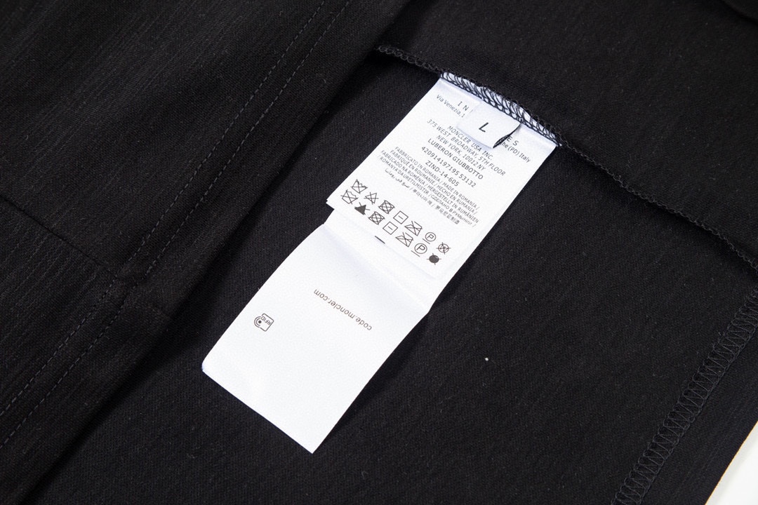 【MONCLER  公式旗艦店】 モンクレール  Tシャツ ご好評に付き再入荷！