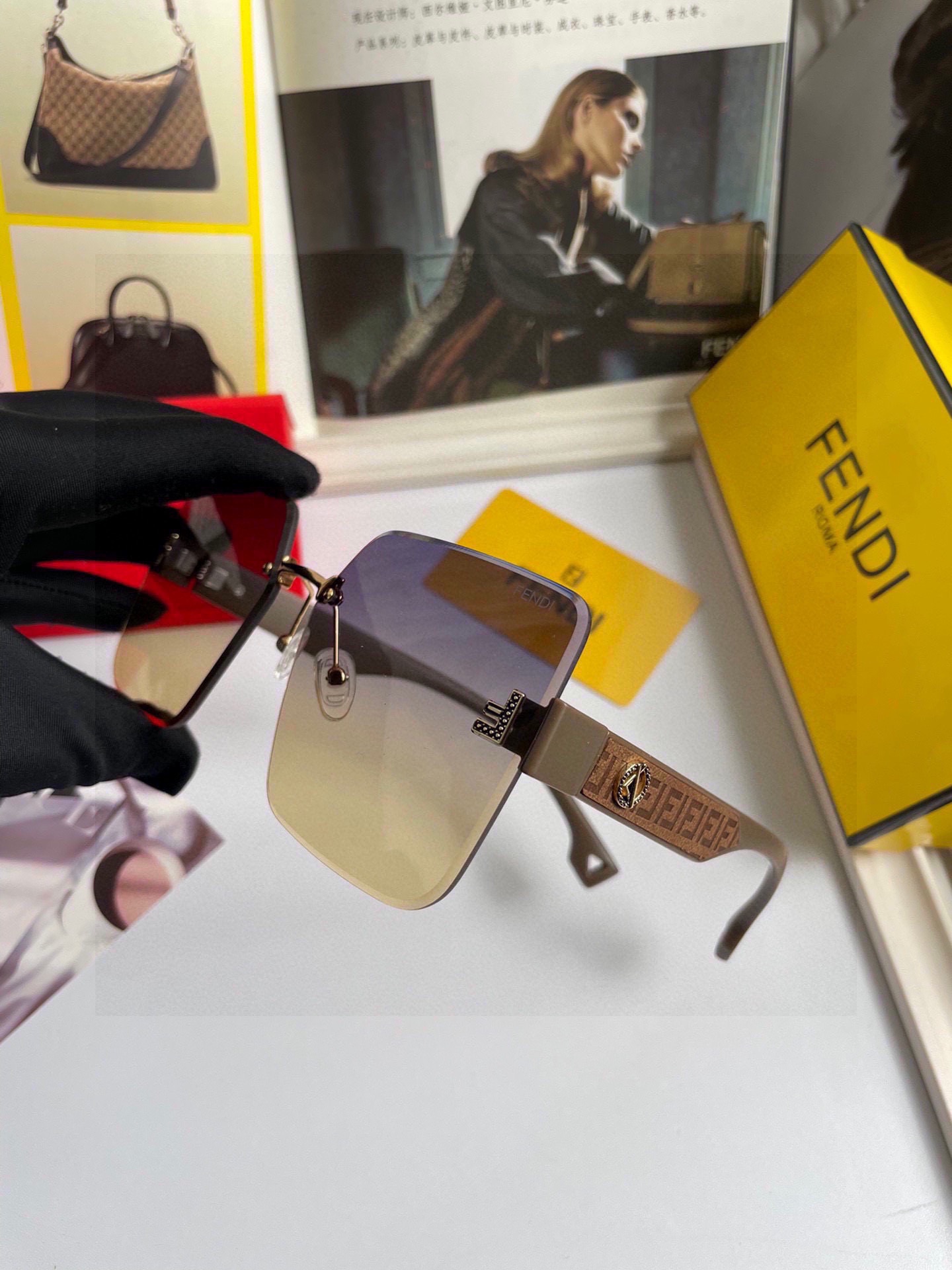 FENDI(フェンディ ) サングラス 24706