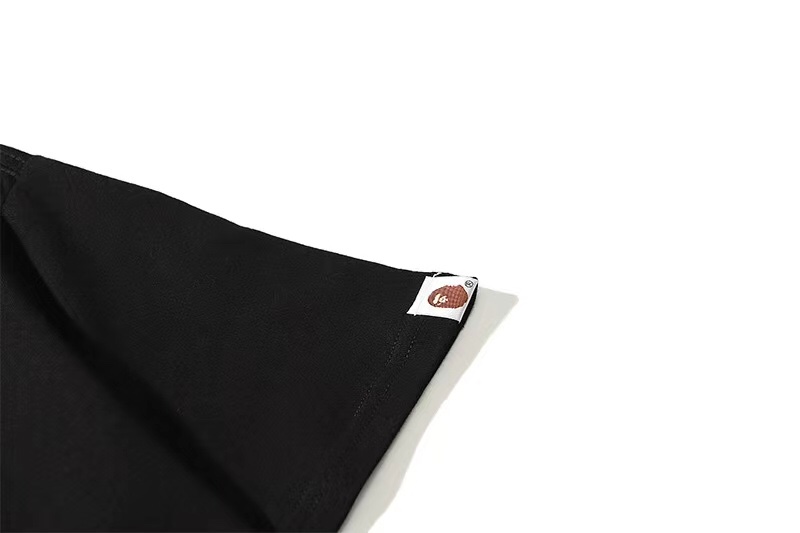 【BAPE  公式旗艦店】Tシャツご好評に付き再入荷！