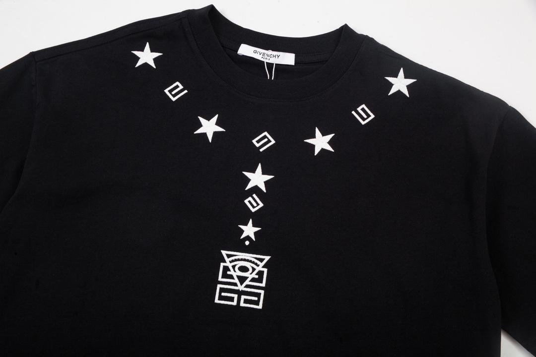 【GIVENCHY  公式旗艦店】ジバンシー   Tシャツご好評に付き再入荷！