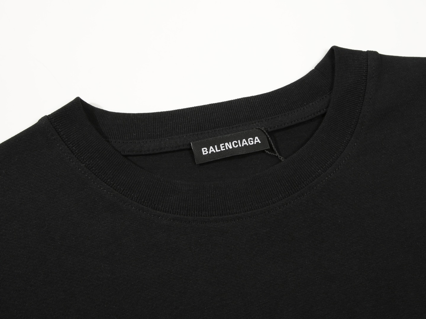 【BALENCIAGA   公式旗艦店】バレンシアガ  Tシャツ ご好評に付き再入荷！