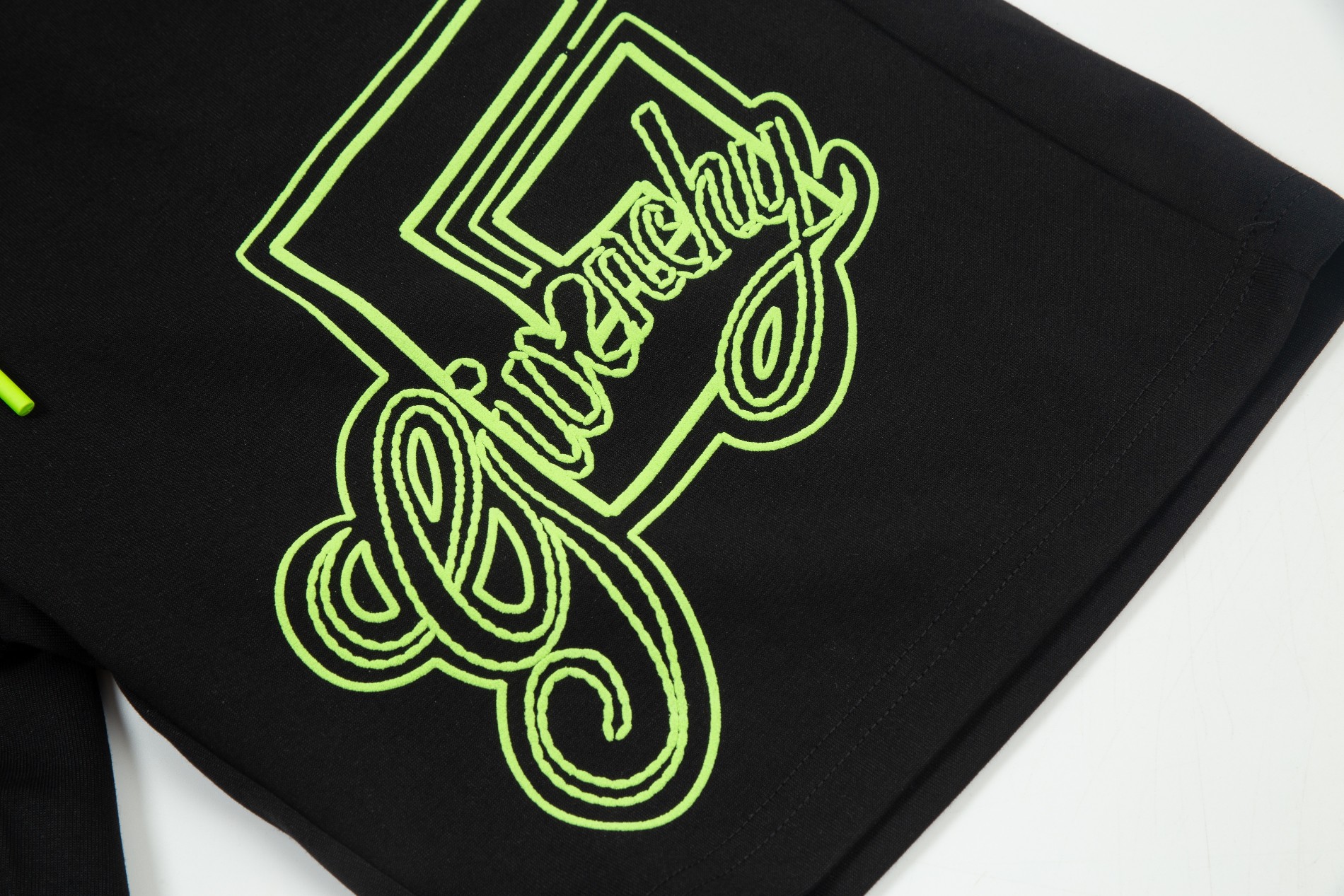 【GIVENCHY   公式旗艦店】ジバンシー ショートパンツご好評に付き再入荷！