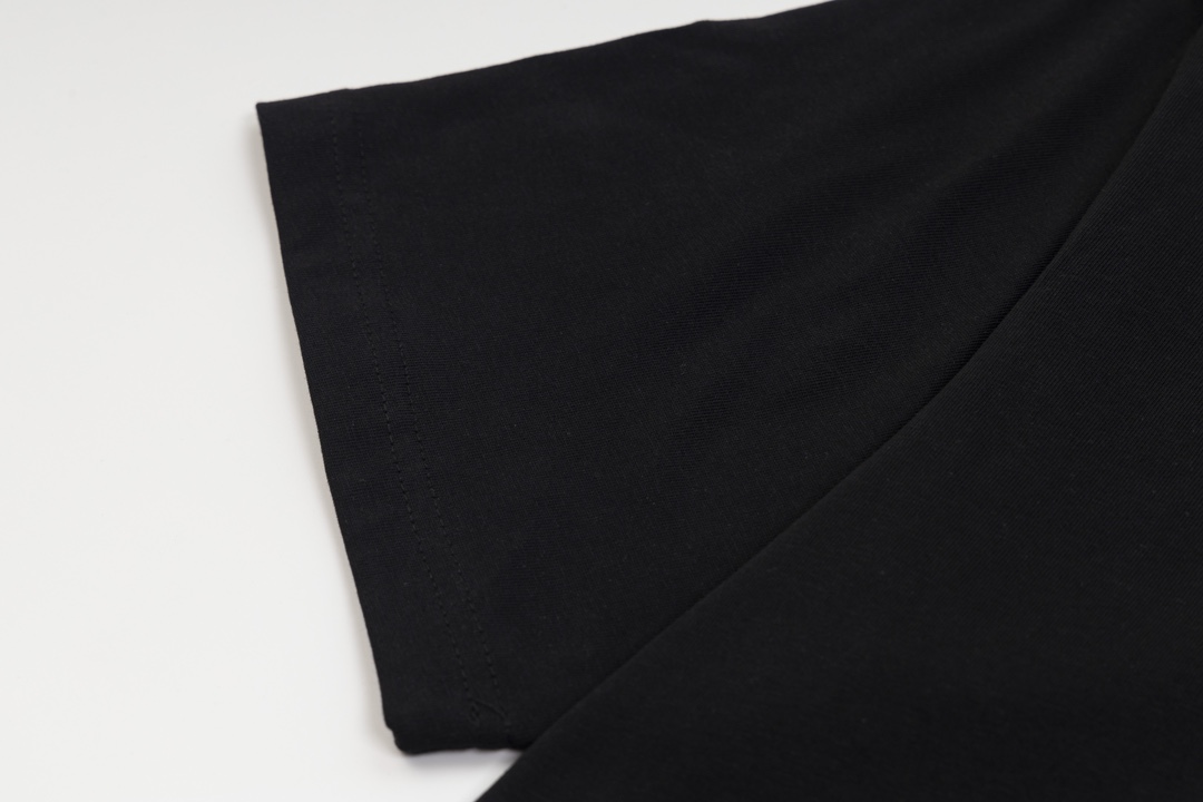 【MONCLER  公式旗艦店】モンクレール   Tシャツご好評に付き再入荷！