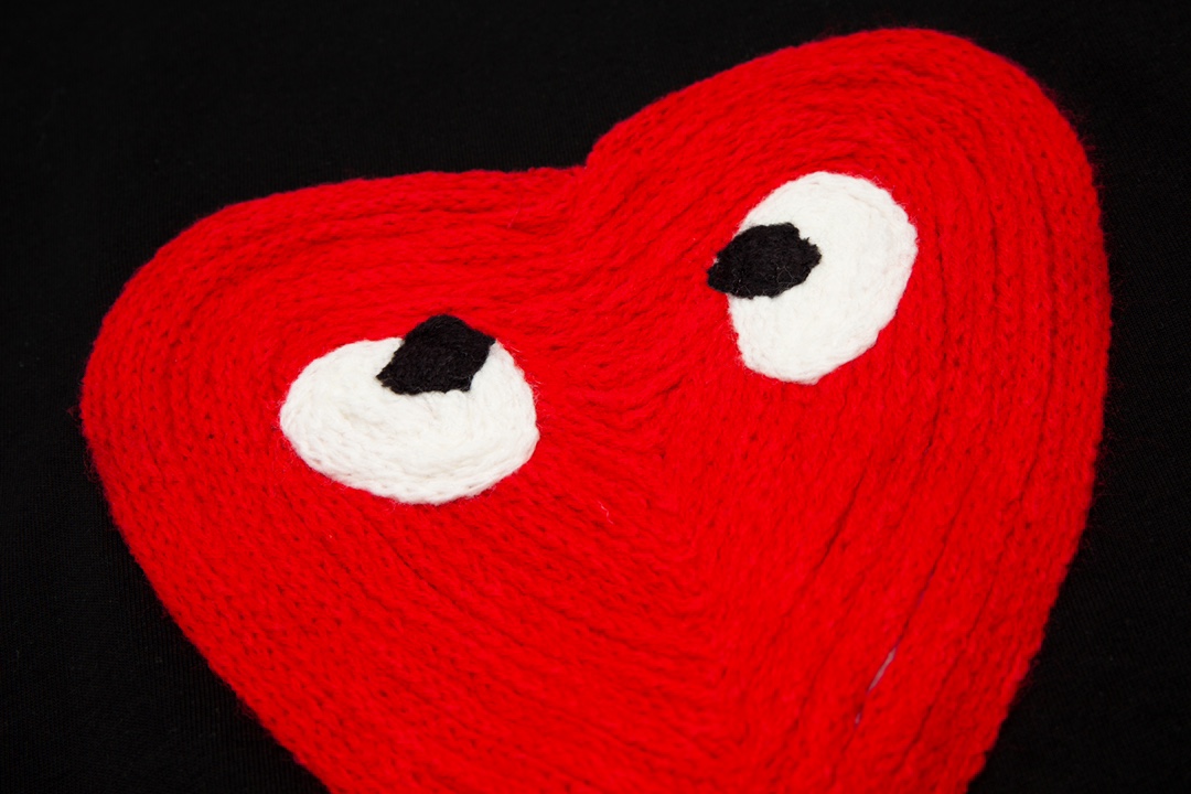 【COMME DES GARCONS PLAY 公式旗艦店】 コム デ ギャルソン プレイ   Tシャツご好評に付き再入荷！