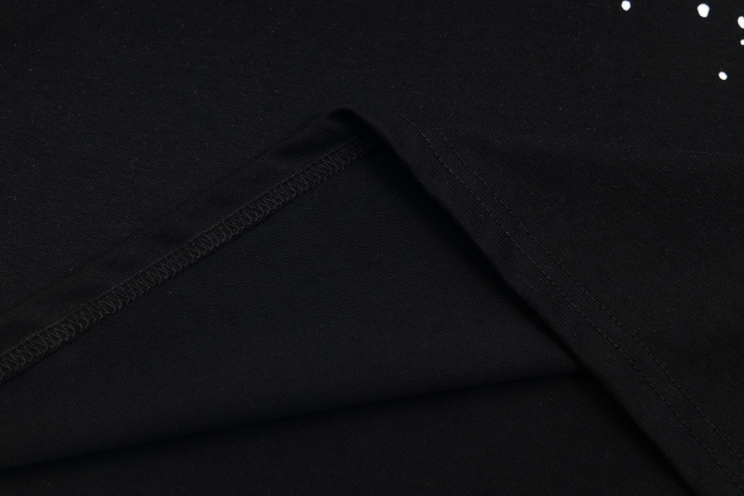 【LOUIS VUITTON  公式旗艦店】ルイヴィトン  Tシャツ ご好評に付き再入荷 240624