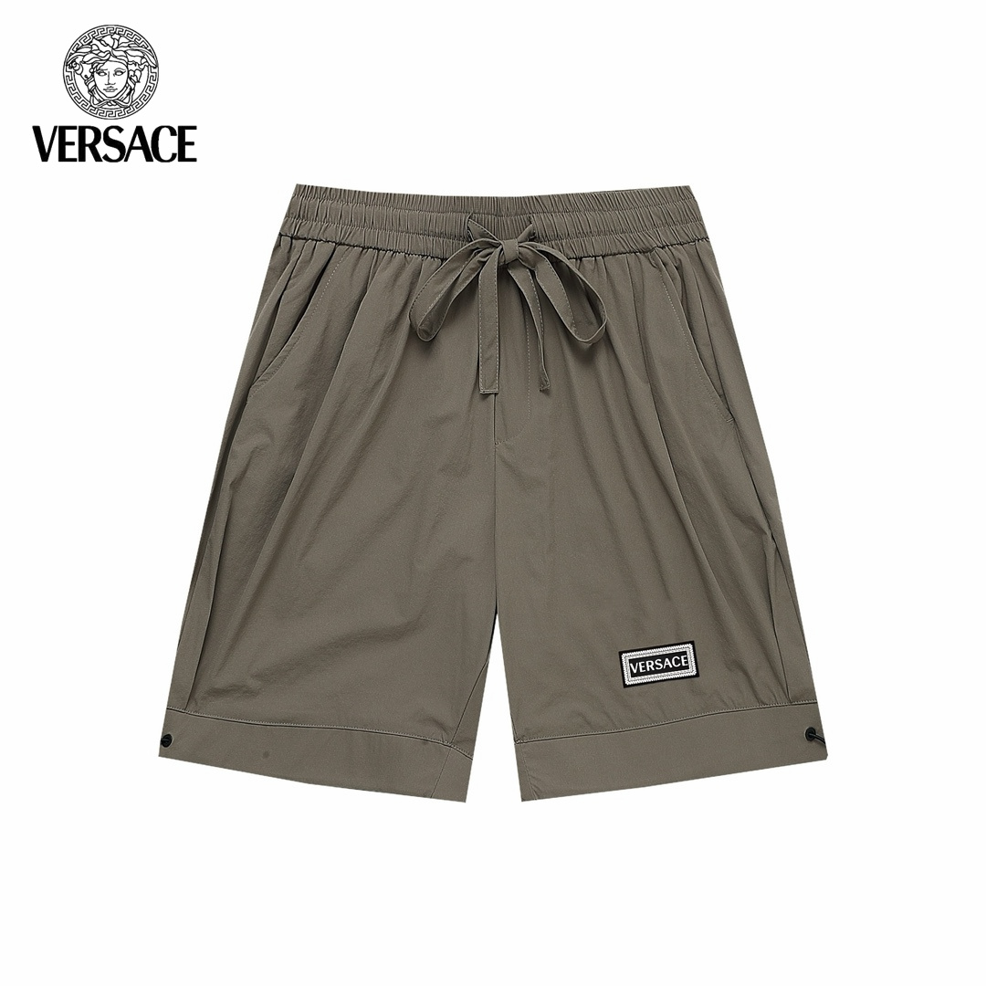 【VERSACE  公式旗艦店】ヴェルサーチ  ショートパンツご好評に付き再入荷 24628