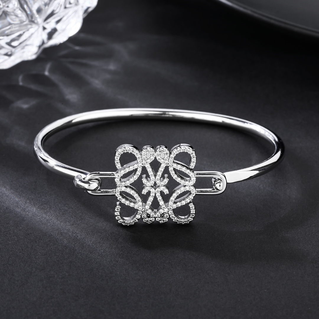 【LOEWE】ブレスレット、ファッションシンプルなスタイル 2474