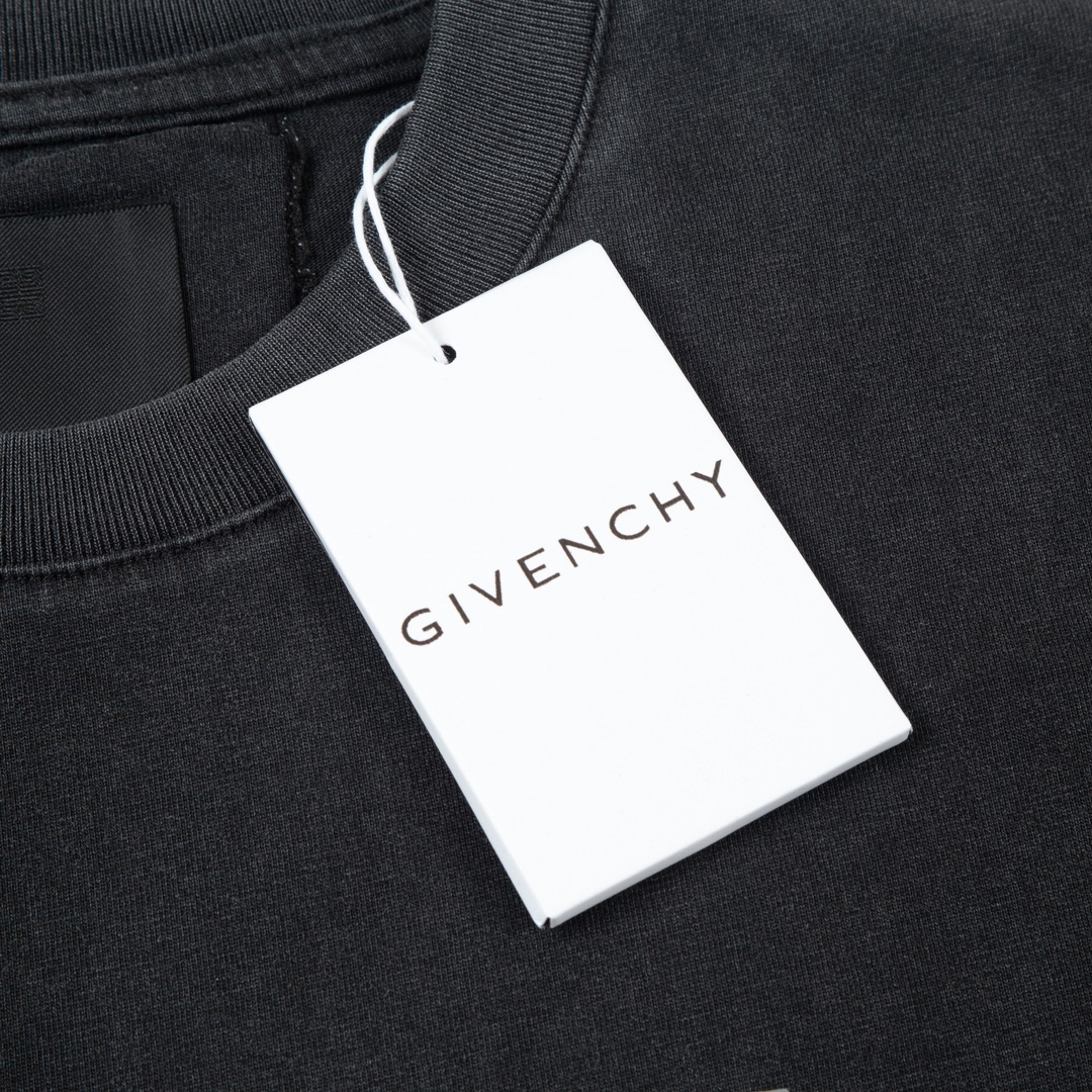 【GIVENCHY  公式旗艦店】ジバンシー   Tシャツご好評に付き再入荷！