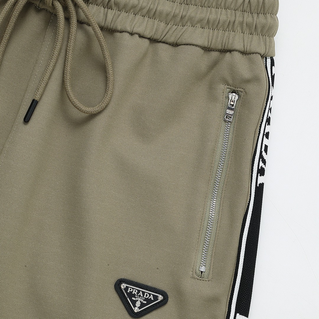 【PRADA  公式旗艦店】プラダ  ショートパンツ  ご好評に付き再入荷！