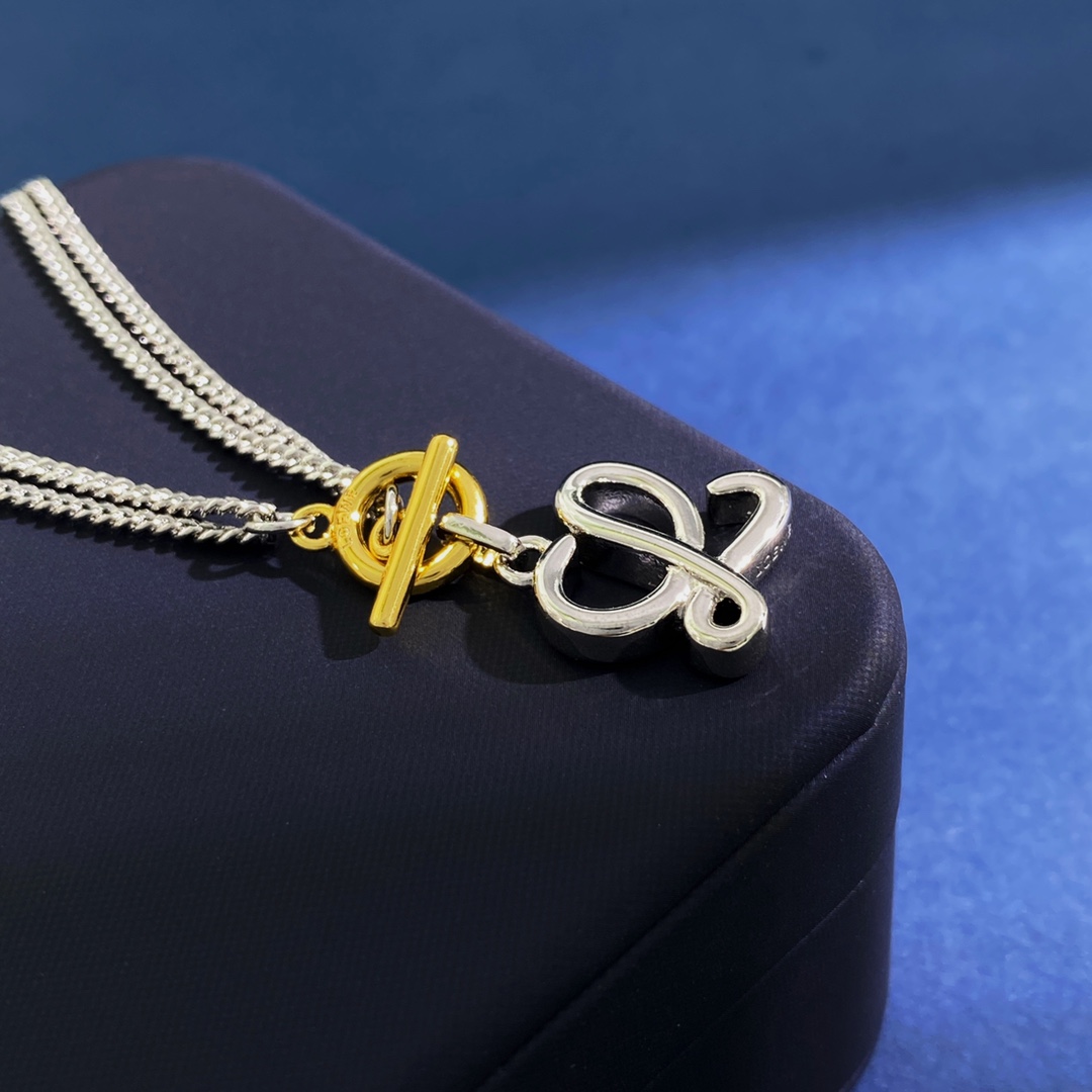 【LOEWE】ネックレス、新しいネックレス万能シンプルファッションオーナメント 2474