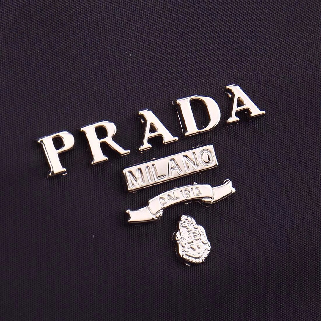 【PRADA 公式旗艦店】プラダ  ブリーフケース  当日出荷 好評に付き再入荷！40*34*12CM