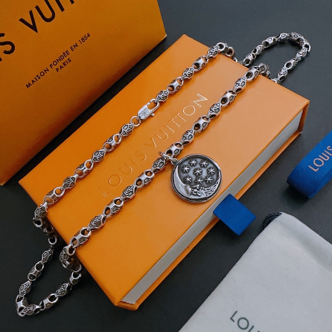 【LOUIS VUITTON】ネックレス、新しいネックレス万能シンプルファッションオーナメント