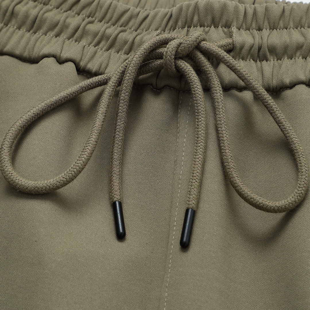 【PRADA  公式旗艦店】プラダ  ショートパンツ  ご好評に付き再入荷！