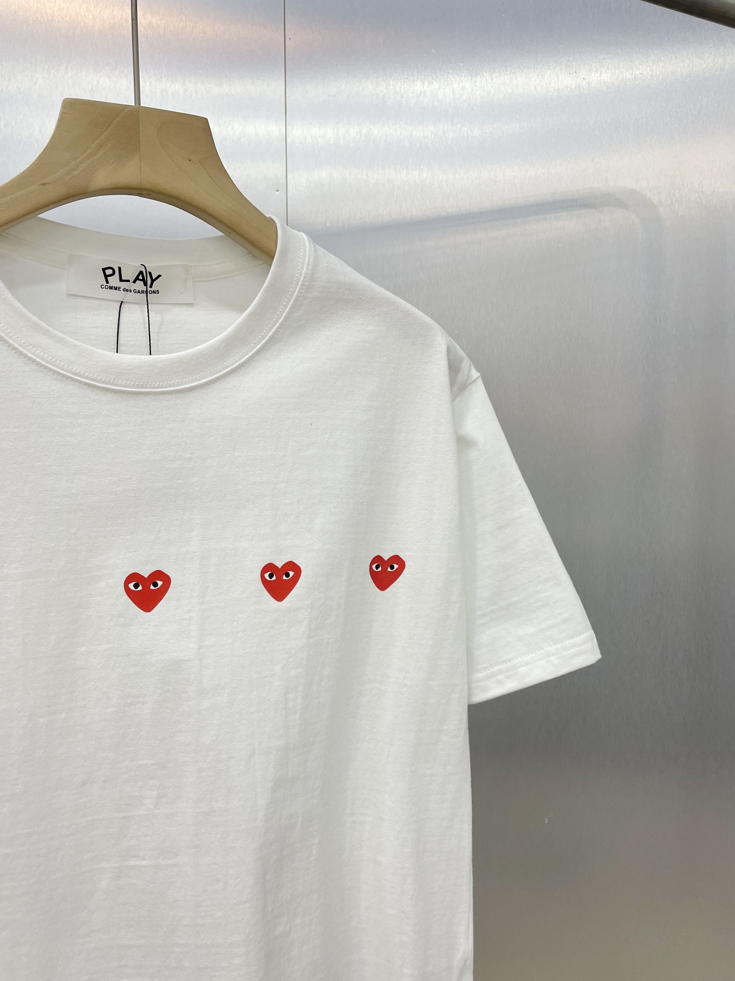 【COMME DES GARCONS PLAY 公式旗艦店】 コム デ ギャルソン プレイ   Tシャツご好評に付き再入荷！