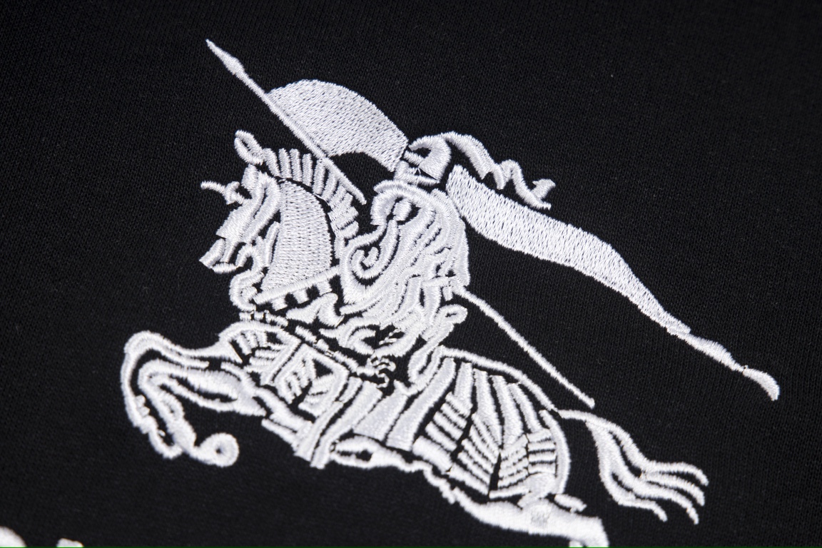 【BURBERRY  公式旗艦店】バーバリー  ショートパンツ  ご好評に付き再入荷！