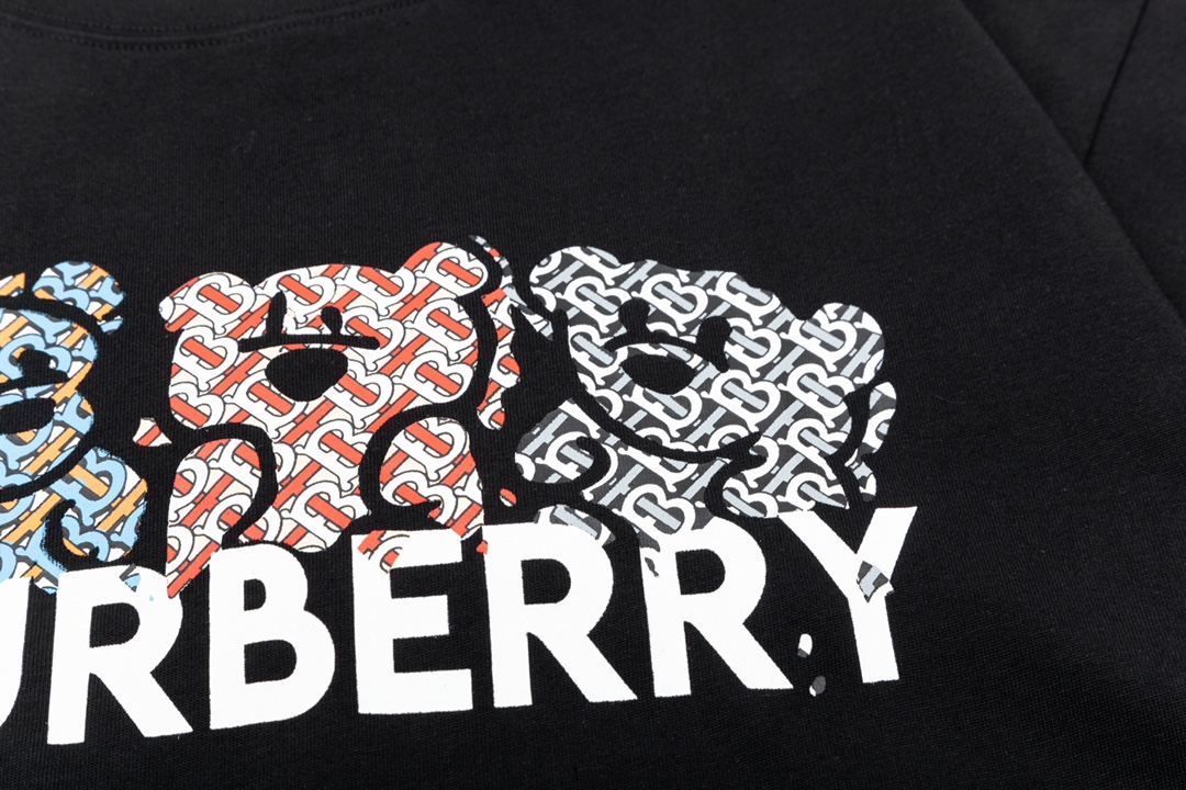 【BURBERRY  公式旗艦店】バーバリー Tシャツ ご好評に付き再入荷！
