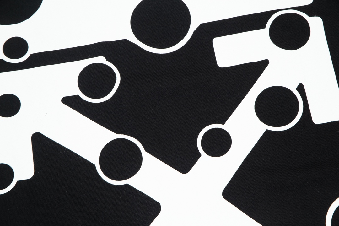 【OFF-WHITE 公式旗艦店】オフホワイト  Tシャツ ご好評に付き再入荷！