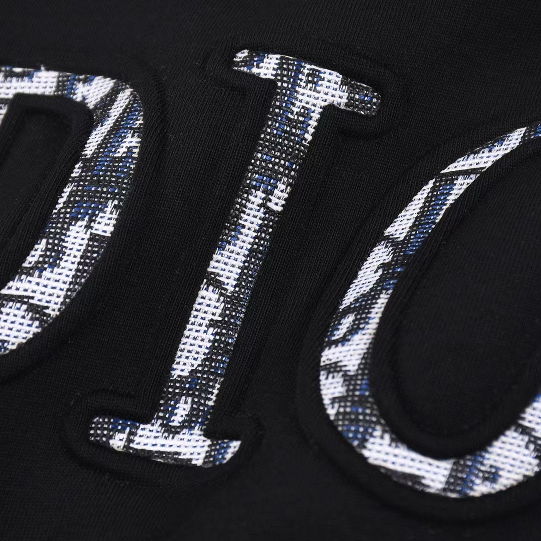 【DIOR 公式旗艦店】ディオール    Tシャツ ご好評に付き再入荷！