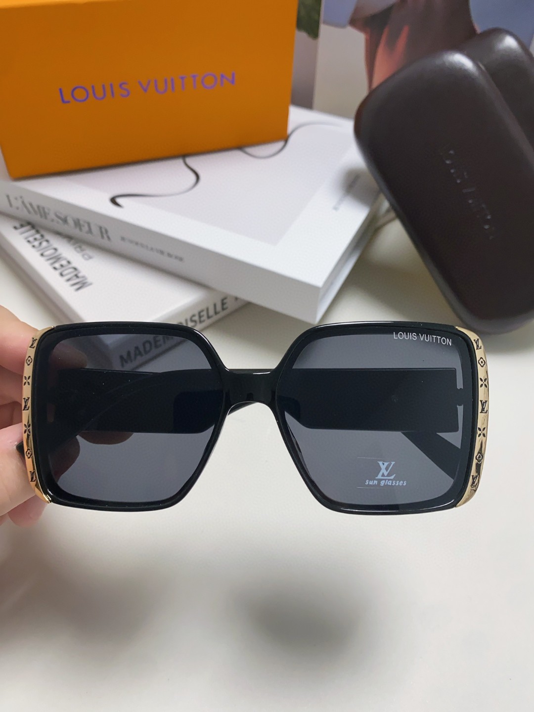 LOUIS VUITTON(ルイヴィトン) サングラス