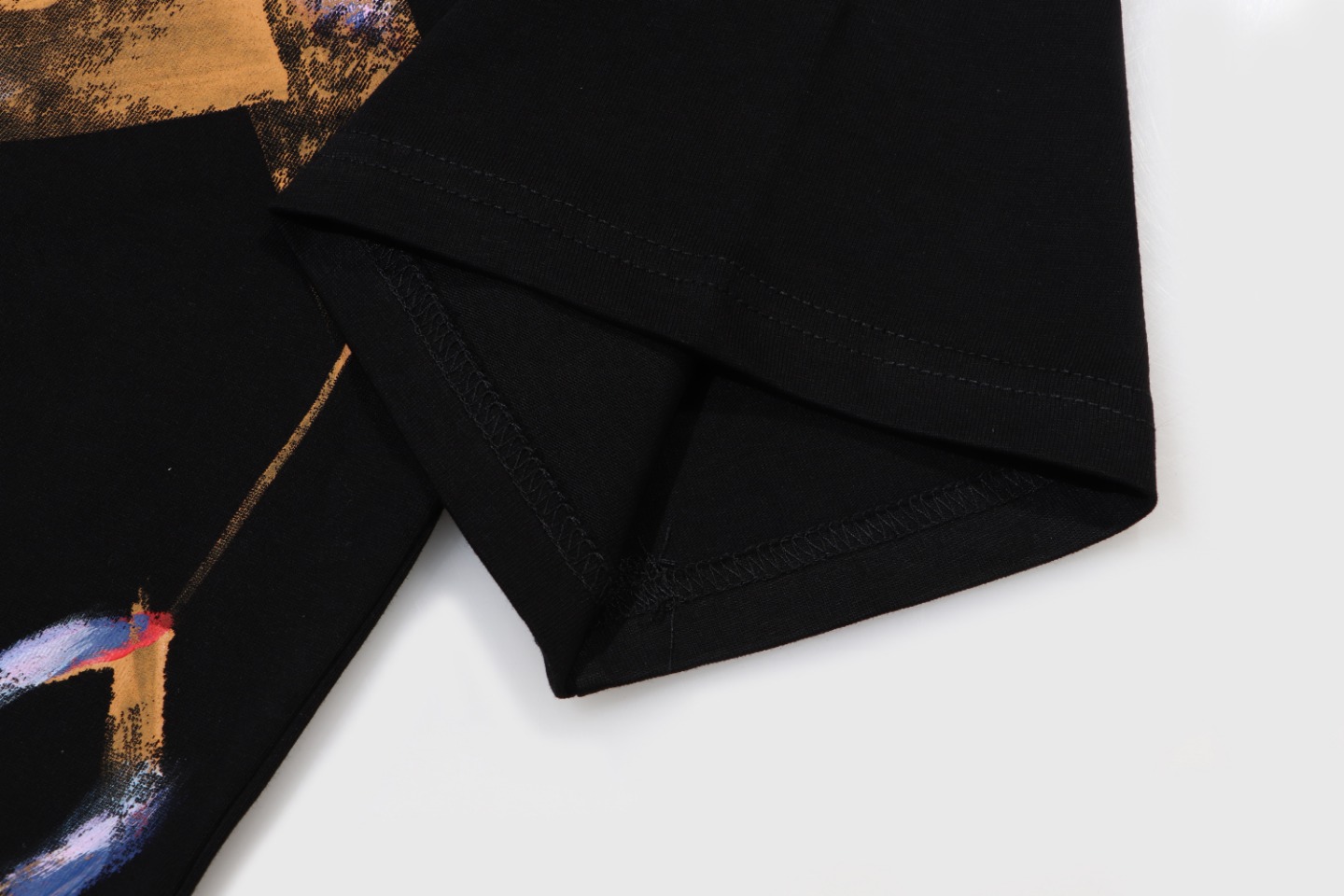 【LOUIS VUITTON  公式旗艦店】ルイヴィトン  Tシャツ ご好評に付き再入荷 240613