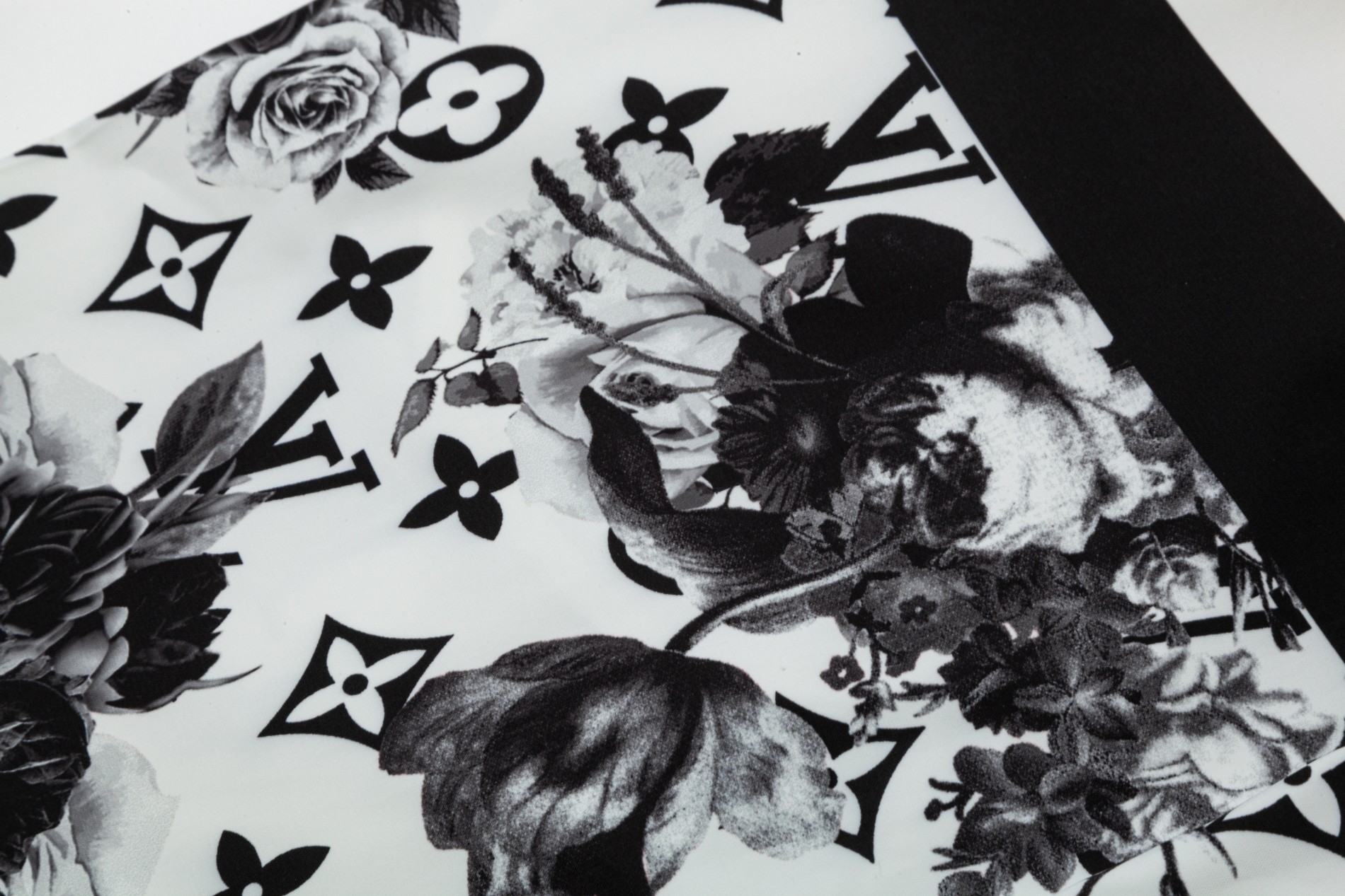 【LOUIS VUITTON  公式旗艦店】ルイヴィトン  ショートパンツご好評に付き再入荷！