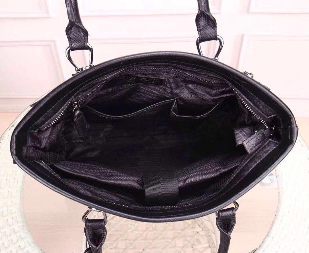 【PRADA 公式旗艦店】プラダ  ブリーフケース  当日出荷 好評に付き再入荷！34*33*8CM