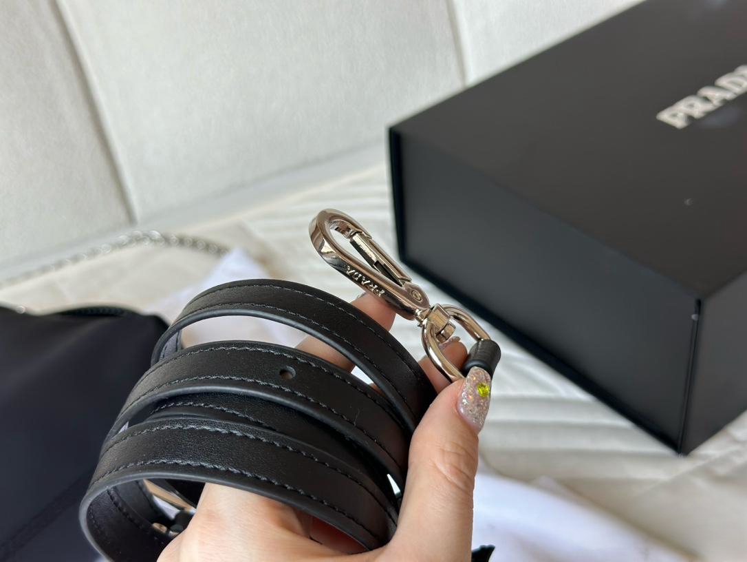 【PRADA 公式旗艦店】プラダ  ハンドバッグ 当日出荷 好評に付き再入荷！27*14CM