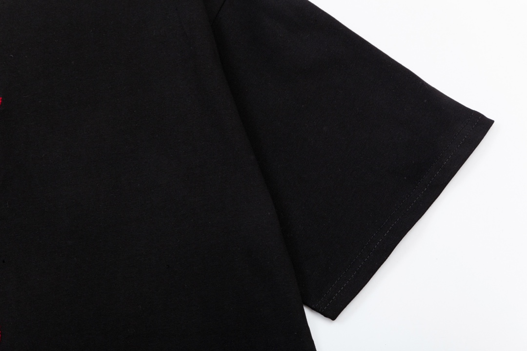 【YSL SAINT LAURENT 公式旗艦店】サンローラン Tシャツ ご好評に付き再入荷！