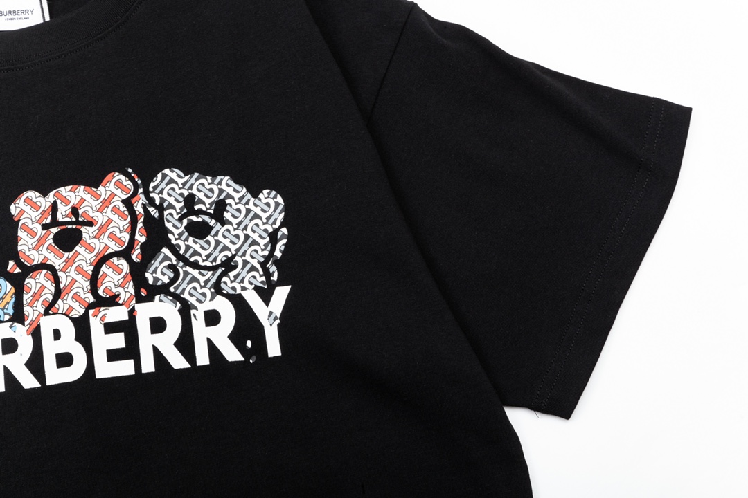【BURBERRY  公式旗艦店】バーバリー Tシャツ ご好評に付き再入荷！