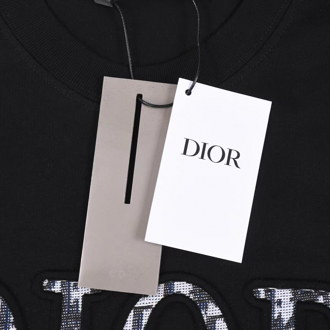 【DIOR 公式旗艦店】ディオール    Tシャツ ご好評に付き再入荷！