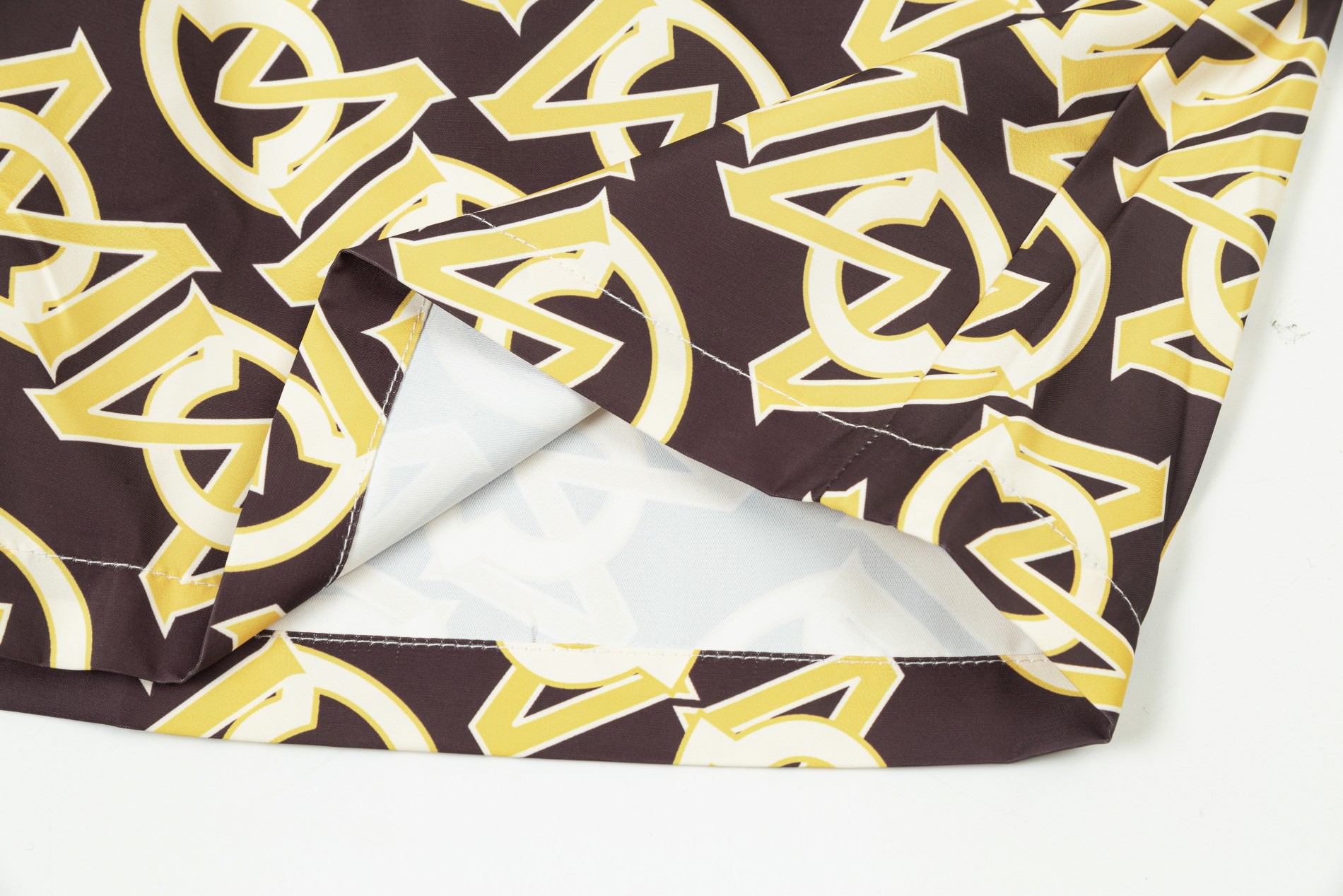 【LOUIS VUITTON  公式旗艦店】ルイヴィトン  ショートパンツ  ご好評に付き再入荷！