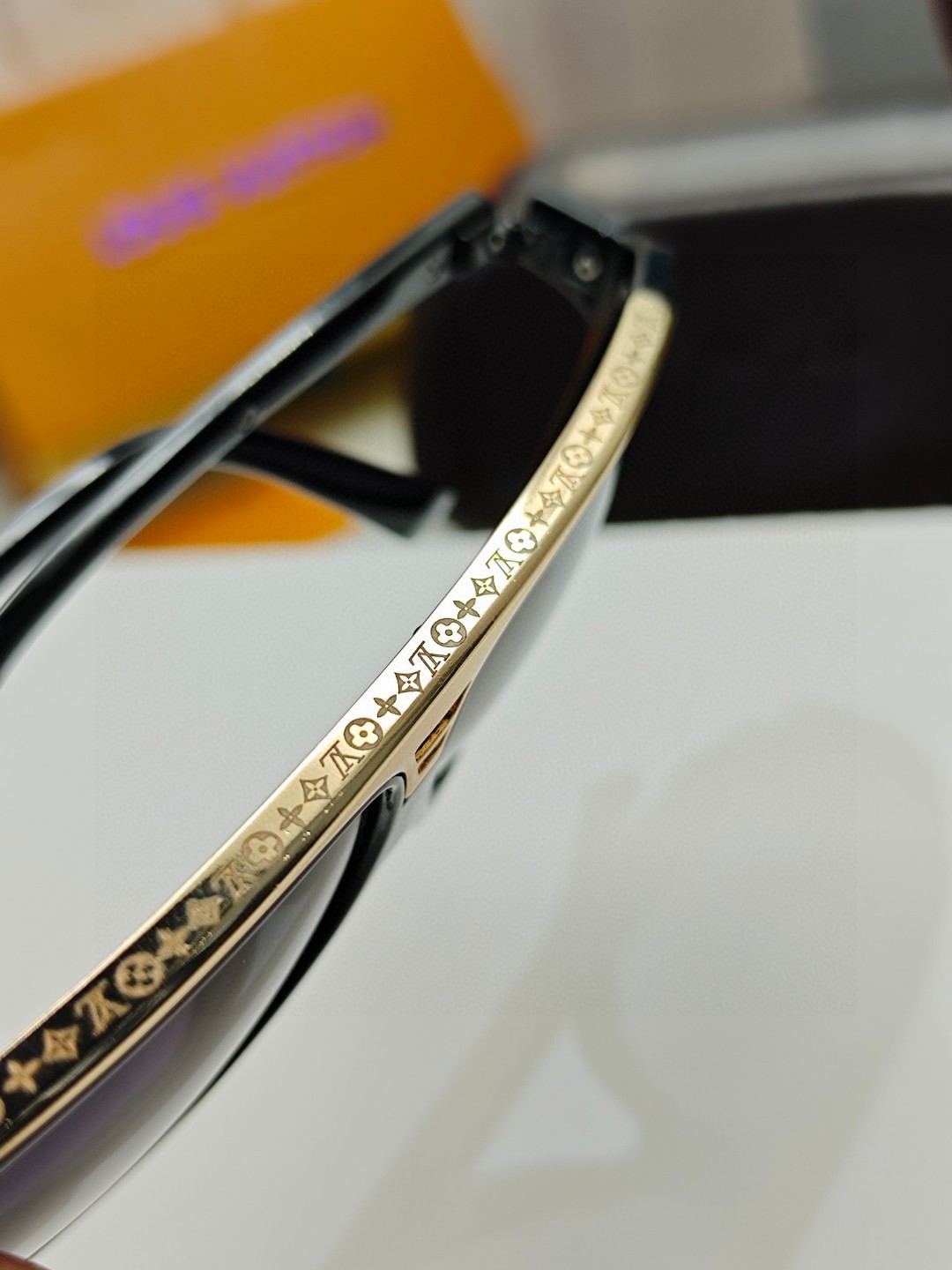 LOUIS VUITTON(ルイヴィトン) サングラス