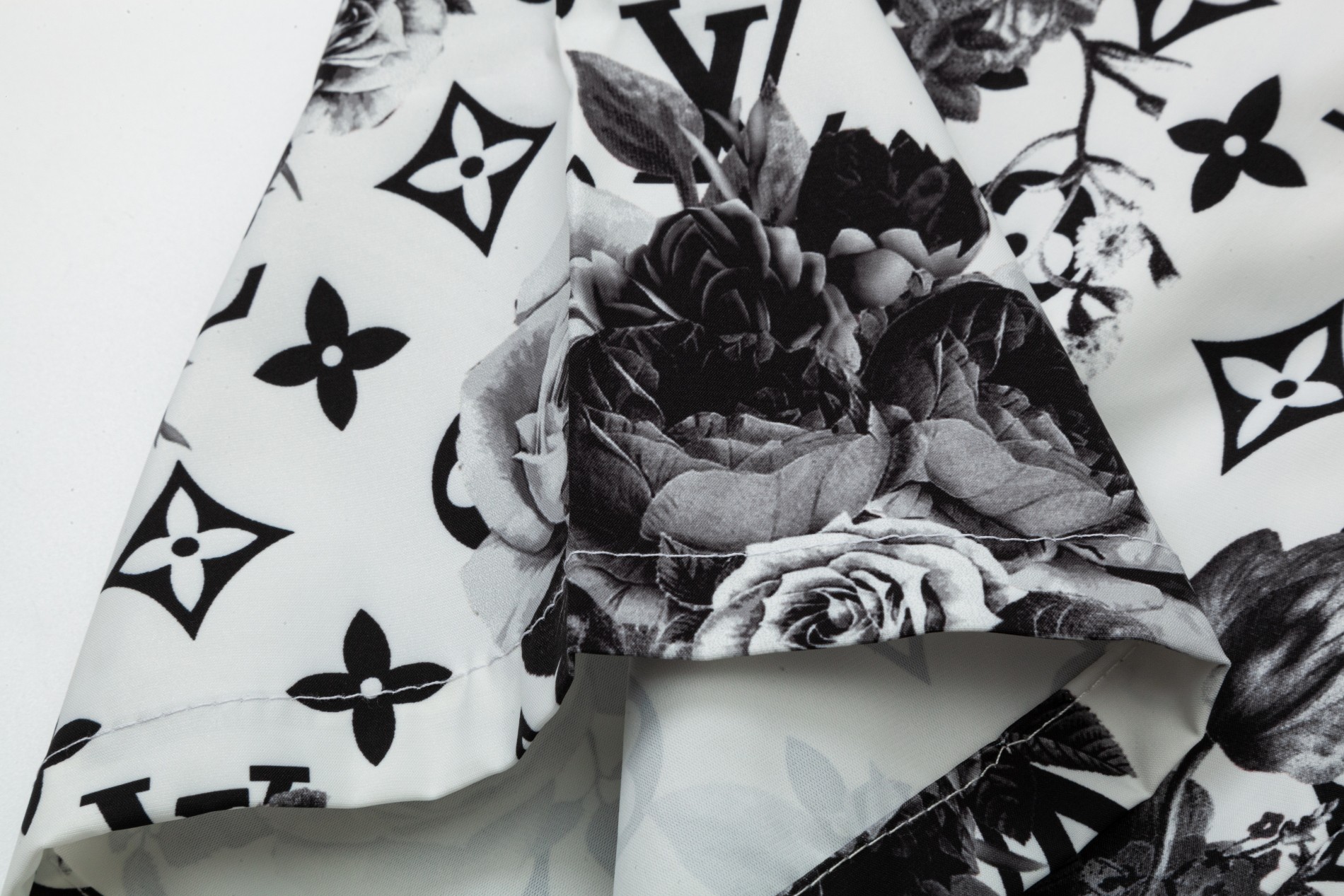 【LOUIS VUITTON  公式旗艦店】ルイヴィトン  ショートパンツご好評に付き再入荷！