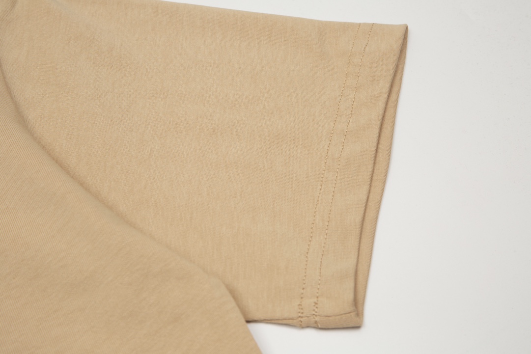 【GUCCI 公式旗艦店】クッチ   Tシャツ ご好評に付き再入荷！