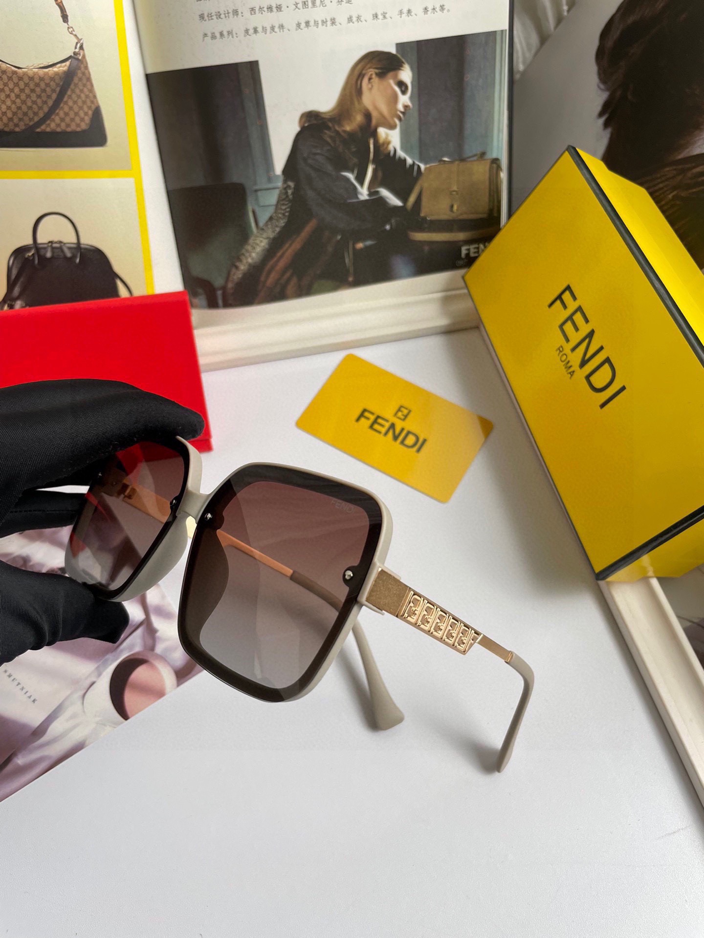 FENDI(フェンディ ) サングラス 24706